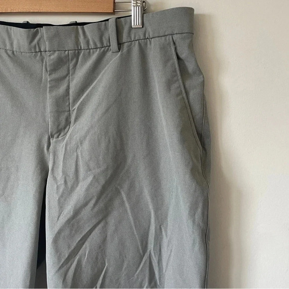 Nike Heathered Gray DriFit Performance Golf Shorts 42W - Picture 3 of 9